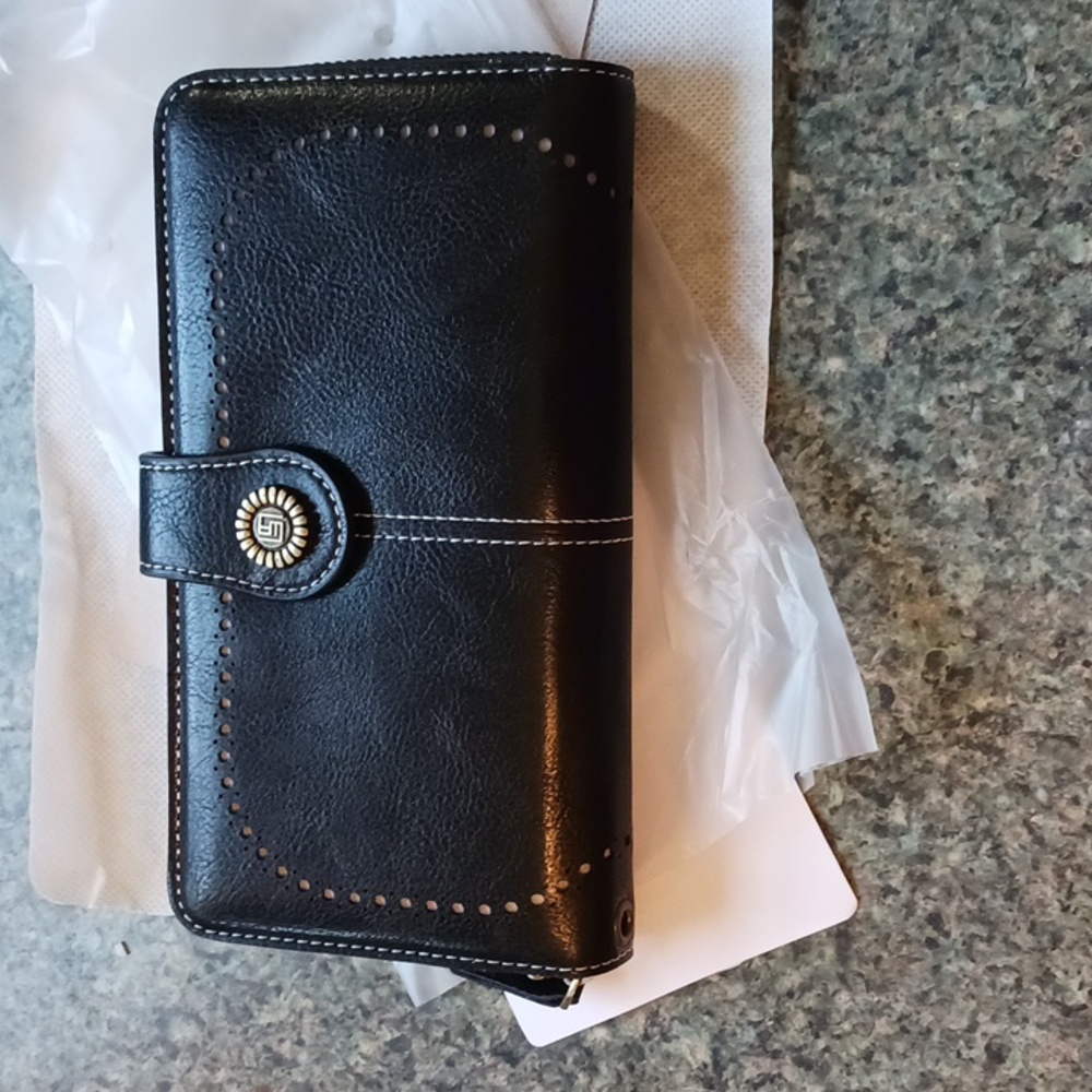 Womans Purse Wristlet New in Package
